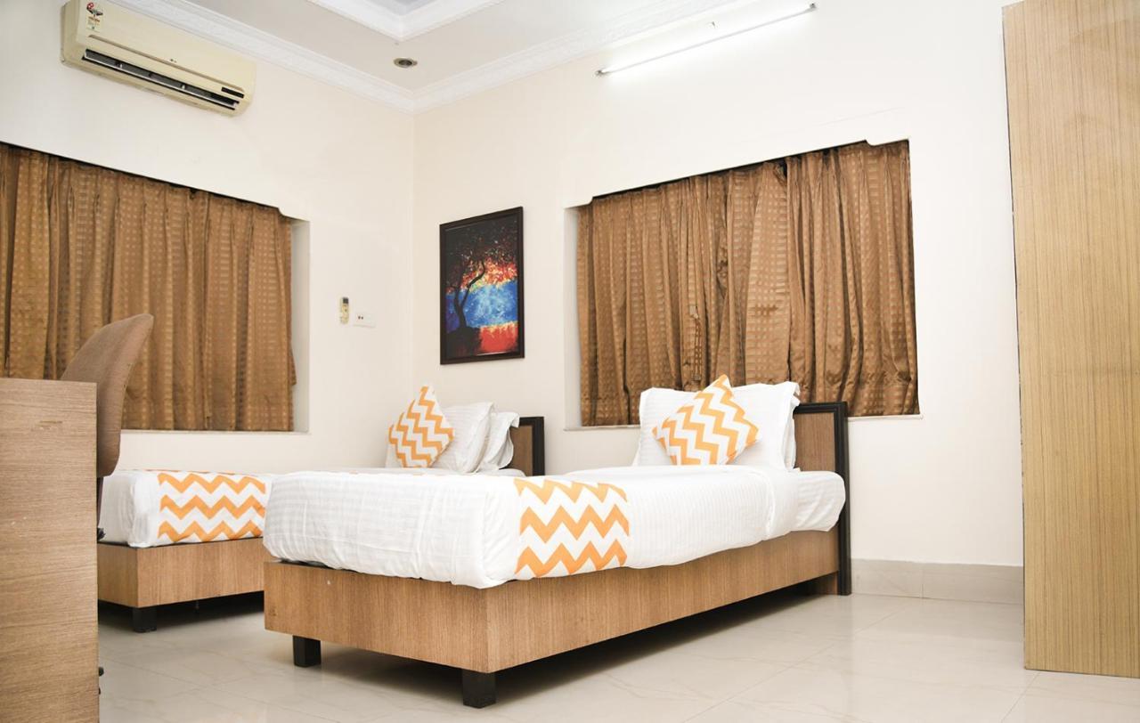 Crossroads Hotel Kolkata Luaran gambar